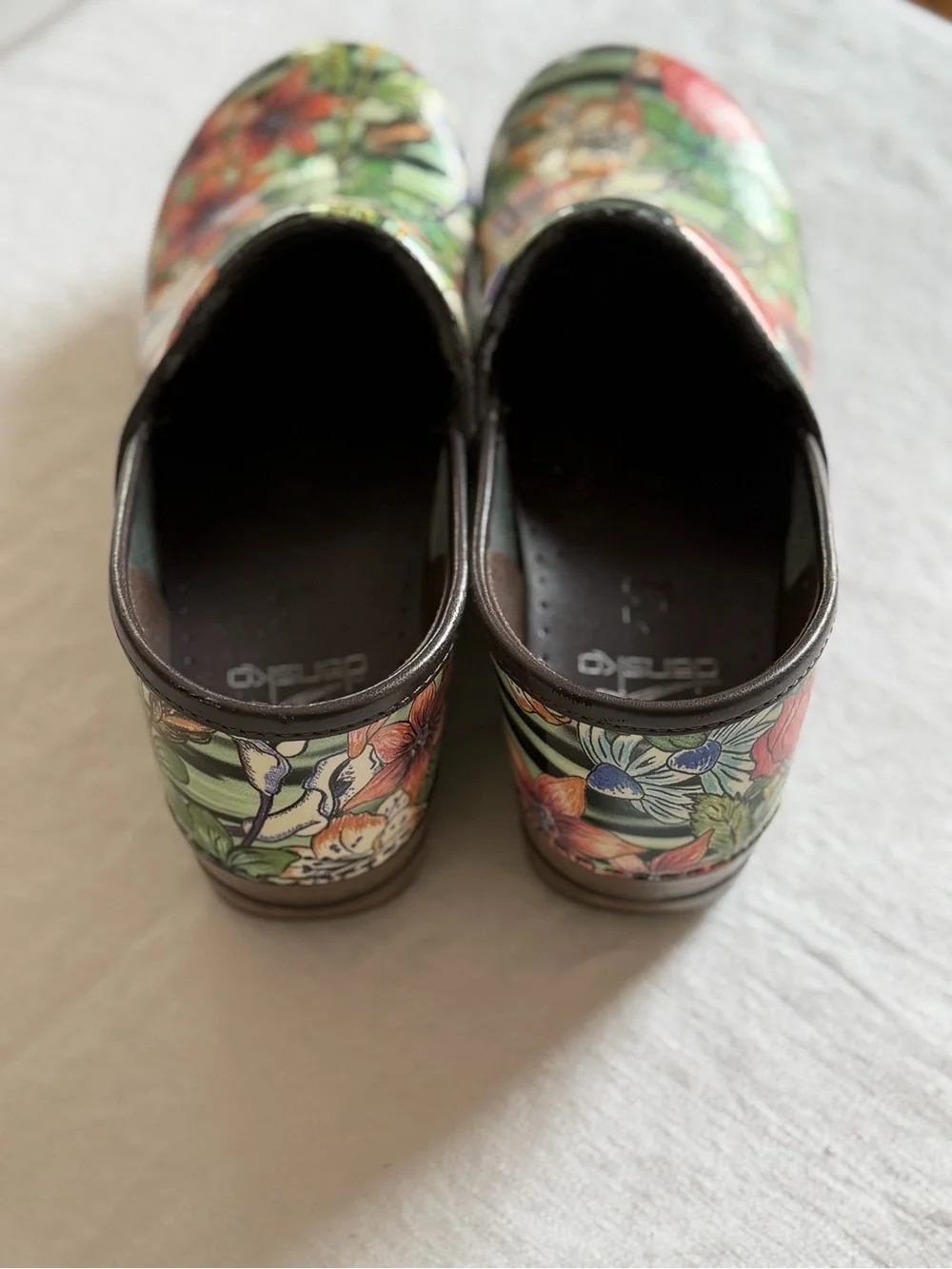 Dansko Spring Time Floral Patent Multi Colour Clogs Size 40 (US 9) - Picture 4 of 11